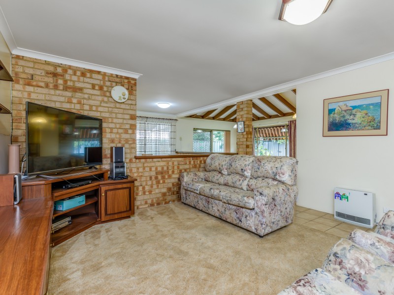 11 Shipbourne Way, Huntingdale WA 6110
