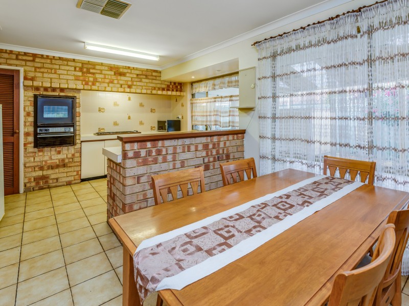 11 Shipbourne Way, Huntingdale WA 6110