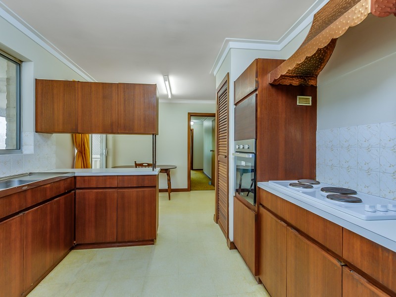 43 Connell Avenue, Martin WA 6110