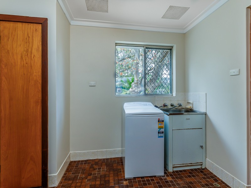 43 Connell Avenue, Martin WA 6110