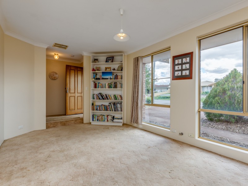 16 Florey Place, Huntingdale WA 6110