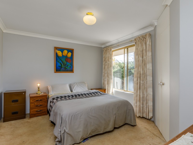 16 Florey Place, Huntingdale WA 6110