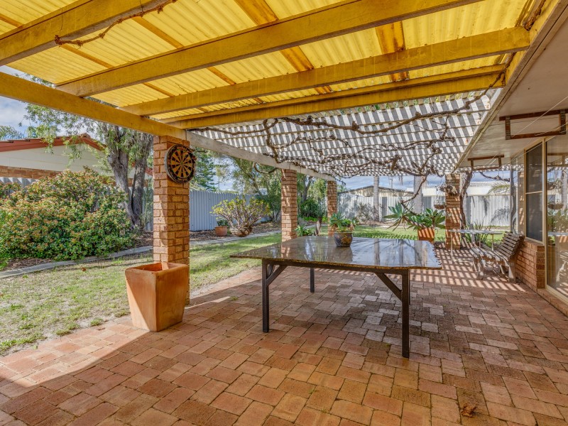 16 Florey Place, Huntingdale WA 6110