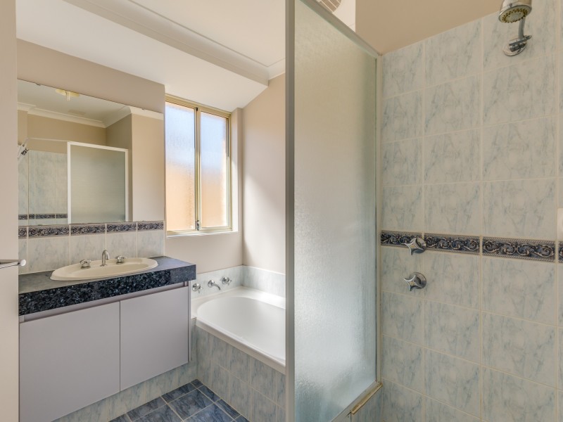 10 Cale Court, Maddington WA 6109