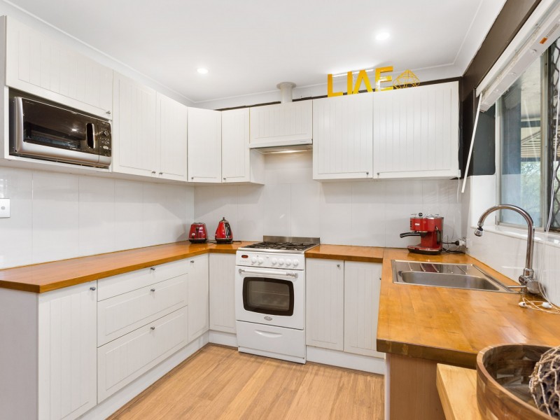 17 Huggins Road, Thornlie WA 6108