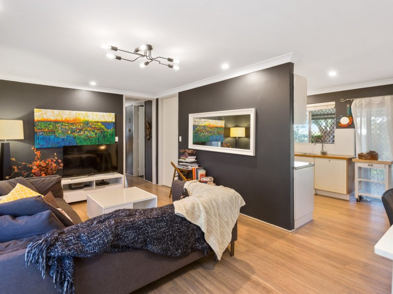 17 Huggins Road, Thornlie WA 6108