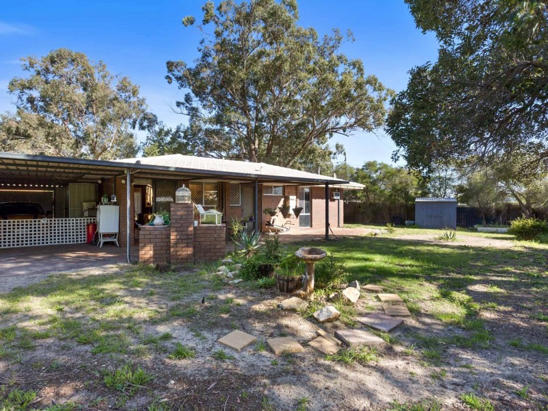 17 Huggins Road, Thornlie WA 6108