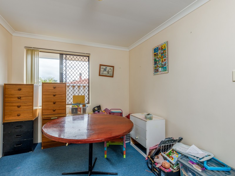 10 Ferris Green, Parmelia WA 6167