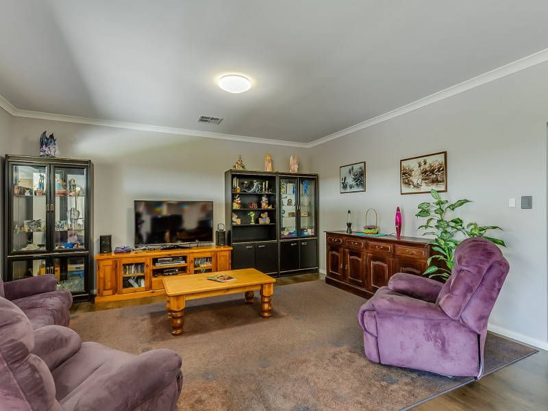 63 Rivose Crescent, Darling Downs WA 6122