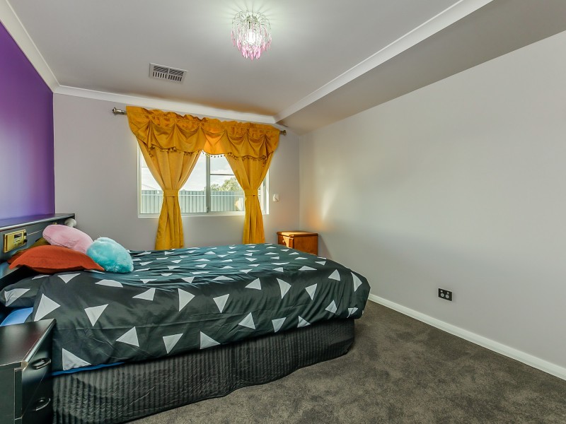 63 Rivose Crescent, Darling Downs WA 6122