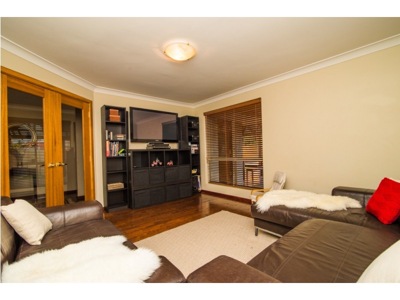 12 Hubbard Place, Safety Bay WA 6169