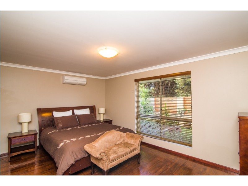 12 Hubbard Place, Safety Bay WA 6169