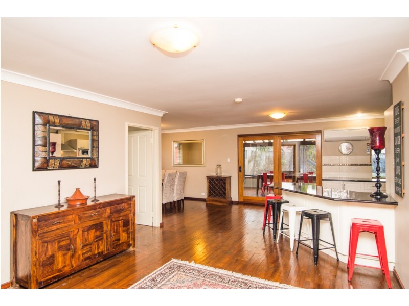 12 Hubbard Place, Safety Bay WA 6169