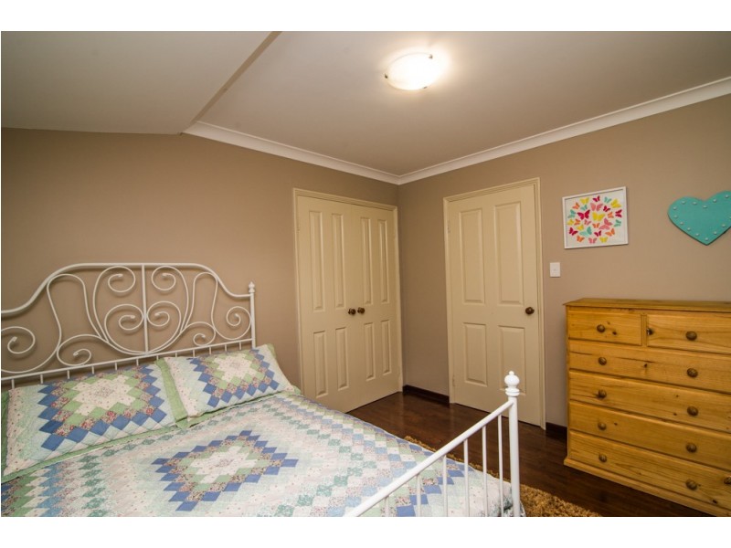 12 Hubbard Place, Safety Bay WA 6169