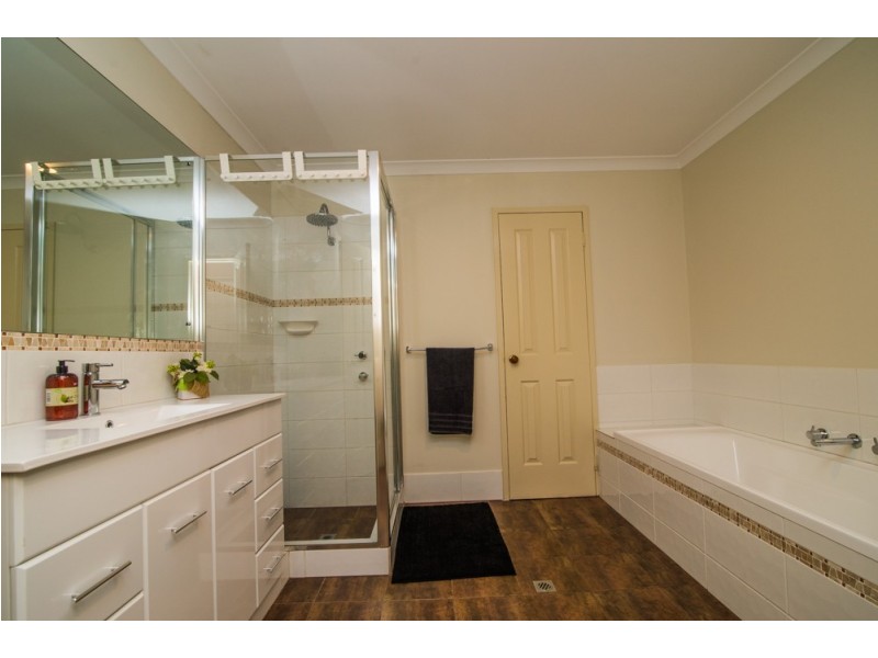 12 Hubbard Place, Safety Bay WA 6169
