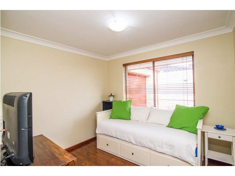 12 Hubbard Place, Safety Bay WA 6169