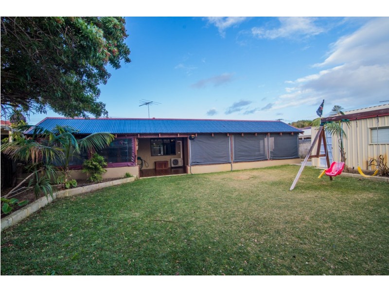 12 Hubbard Place, Safety Bay WA 6169