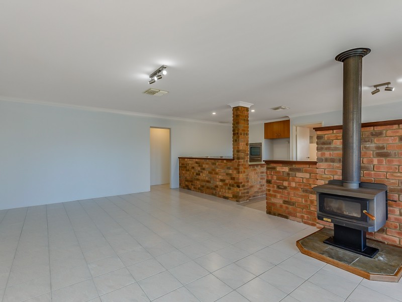 2 Conquest Court, Thornlie WA 6108