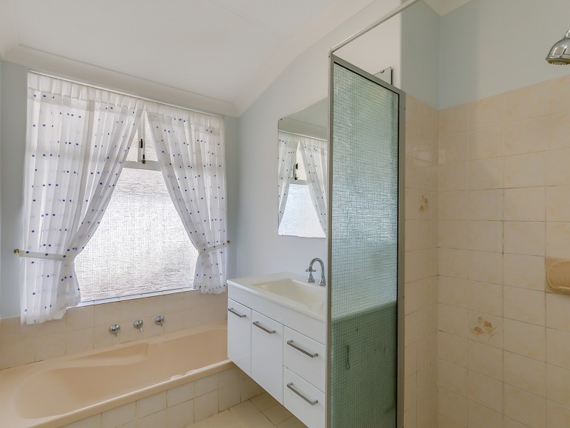 2 Conquest Court, Thornlie WA 6108