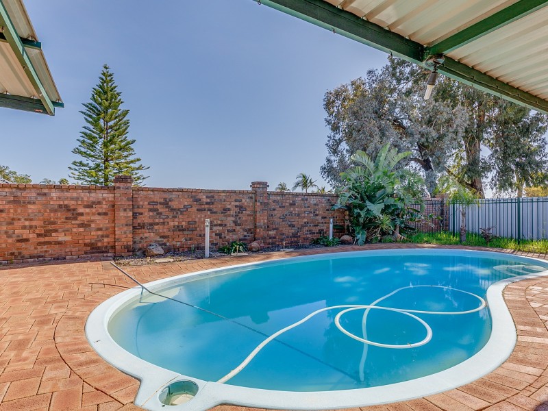 2 Conquest Court, Thornlie WA 6108