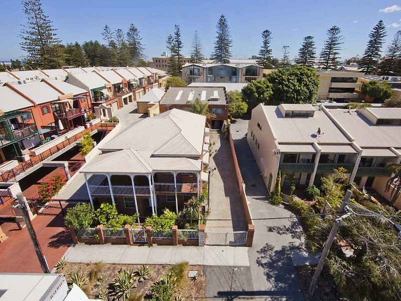 4 Suffolk Street, Fremantle WA 6160