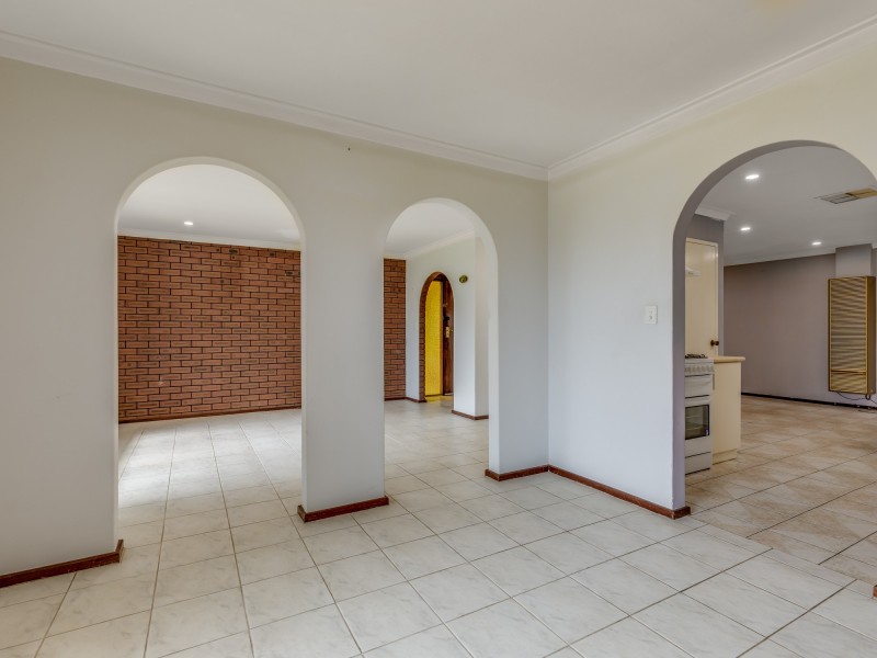 21 Partridge Way, Thornlie WA 6108