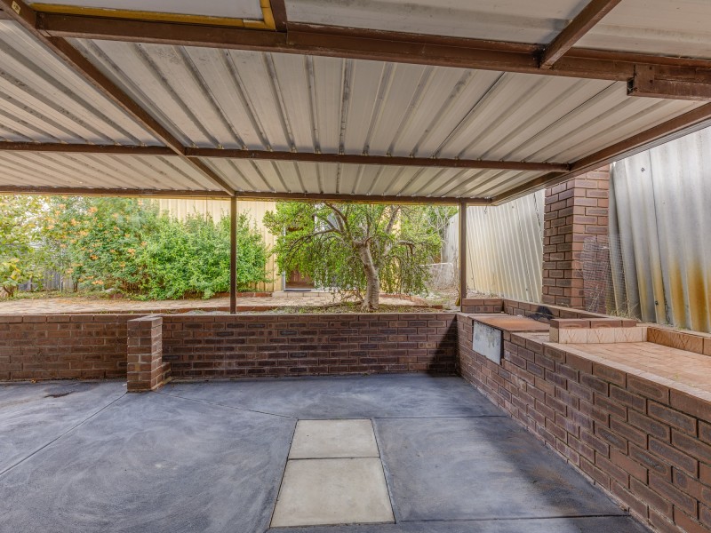 21 Partridge Way, Thornlie WA 6108