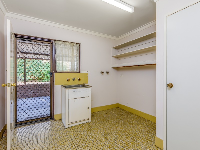 21 Partridge Way, Thornlie WA 6108