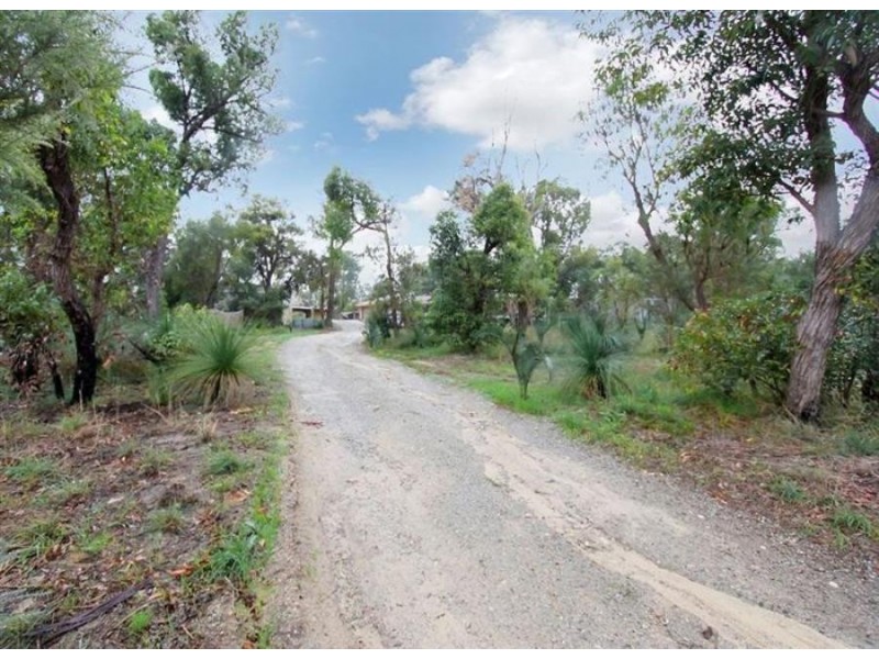 289 Mandogalup Road, Hope Valley WA 6165
