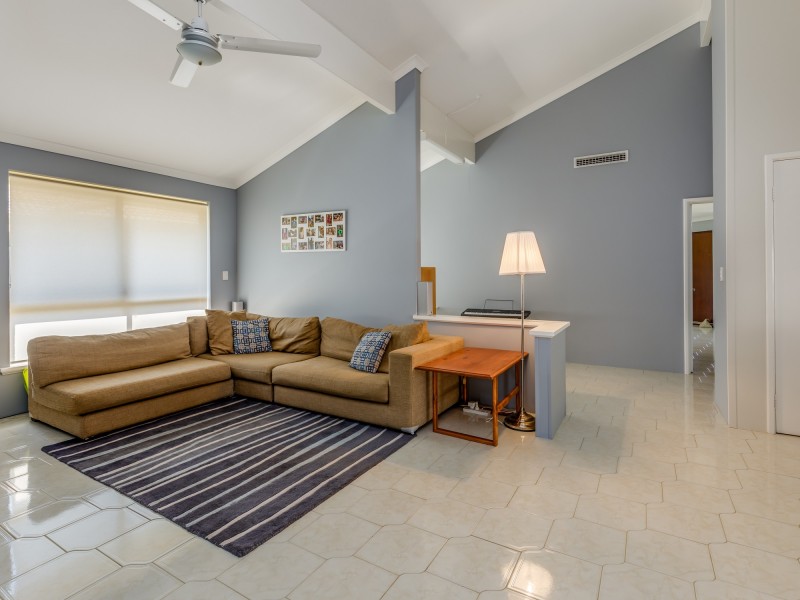 14 Embassy Court, Thornlie WA 6108