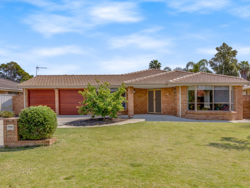 14 Embassy Court, Thornlie WA 6108