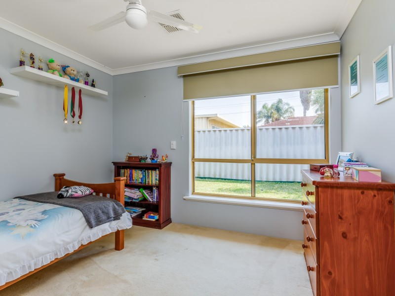 14 Embassy Court, Thornlie WA 6108