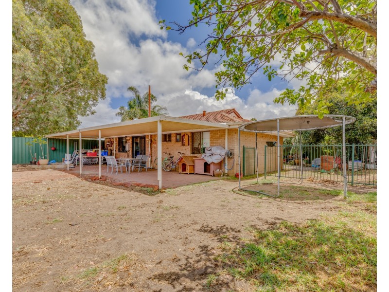 43 Huggins Road, Thornlie WA 6108