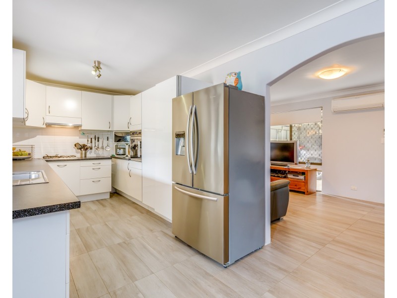 43 Huggins Road, Thornlie WA 6108