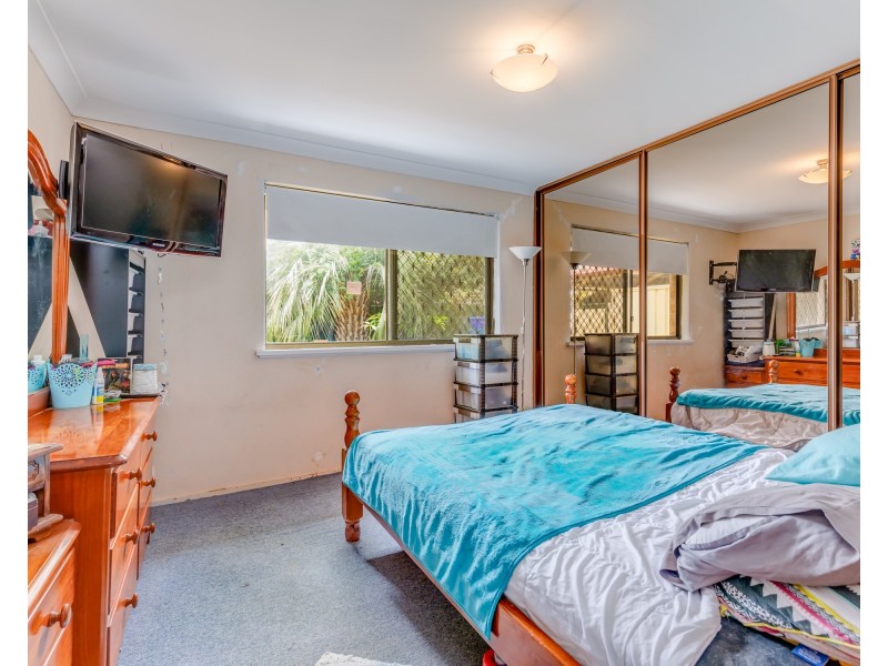 43 Huggins Road, Thornlie WA 6108