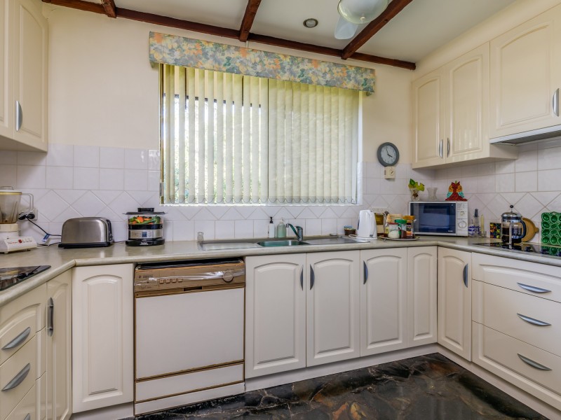 108 Mundaring Weir Road, Kalamunda WA 6076