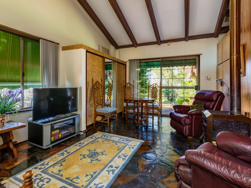 108 Mundaring Weir Road, Kalamunda WA 6076