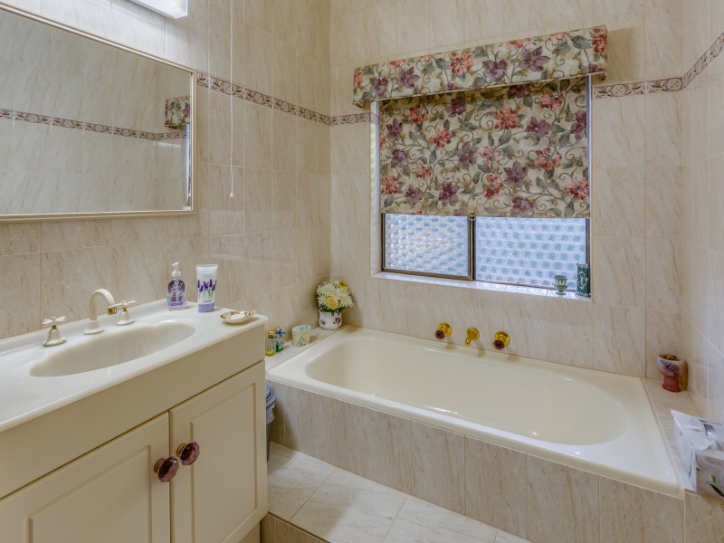 108 Mundaring Weir Road, Kalamunda WA 6076