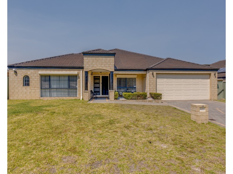 16 Longstaff Loop, Southern River WA 6110