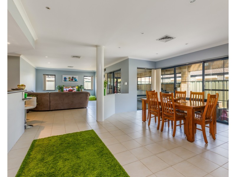 16 Longstaff Loop, Southern River WA 6110