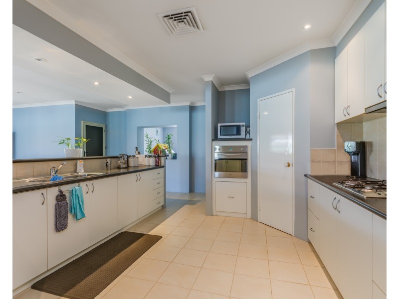 16 Longstaff Loop, Southern River WA 6110