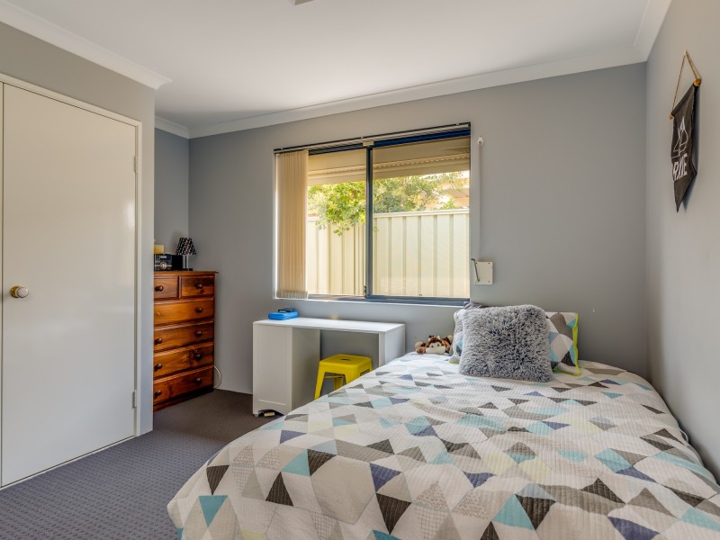 16 Longstaff Loop, Southern River WA 6110