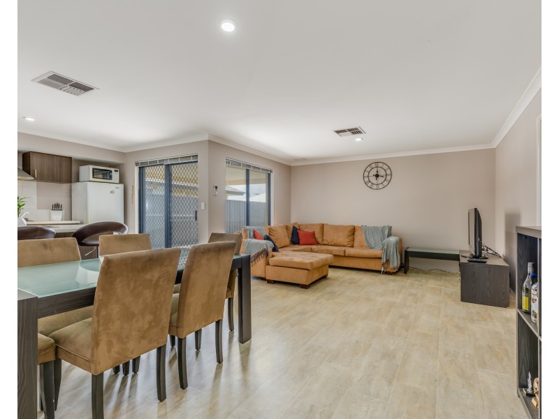 8 Catani Way, Hilbert WA 6112