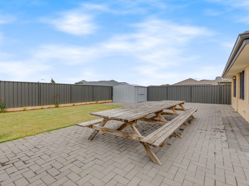 8 Catani Way, Hilbert WA 6112
