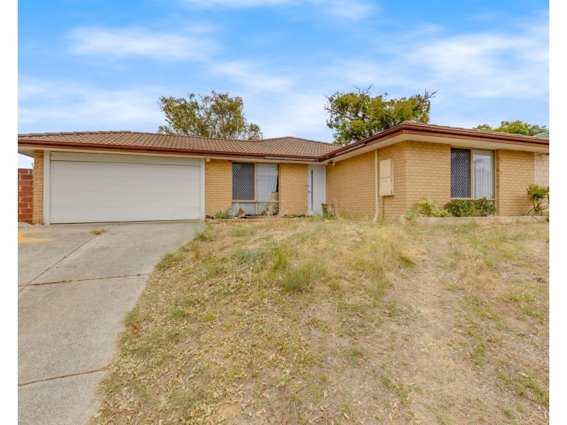 28 Camfield Loop, Parmelia WA 6167