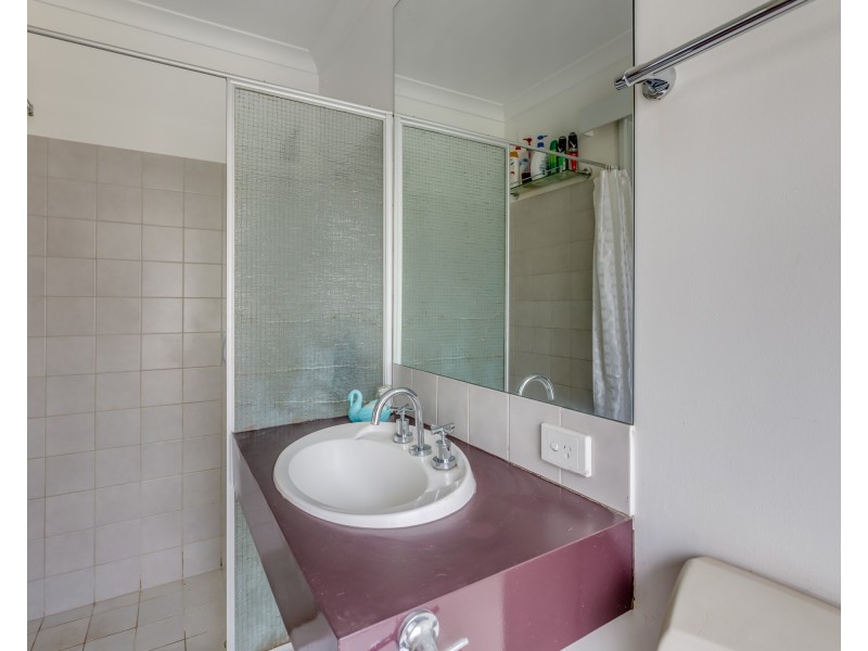 28 Camfield Loop, Parmelia WA 6167