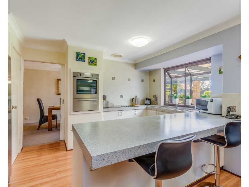 34 Rusthall Way, Huntingdale WA 6110