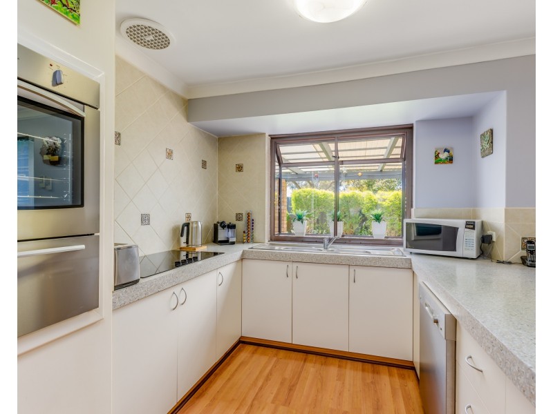 34 Rusthall Way, Huntingdale WA 6110