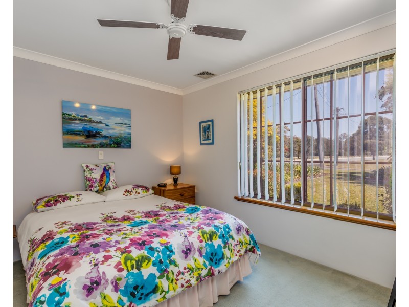 34 Rusthall Way, Huntingdale WA 6110