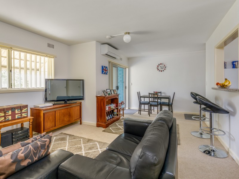 4/21 Fennager Way, Calista WA 6167
